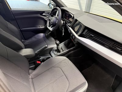 Audi A1 Sportback 30 TFSI 110ch S line — photo 13