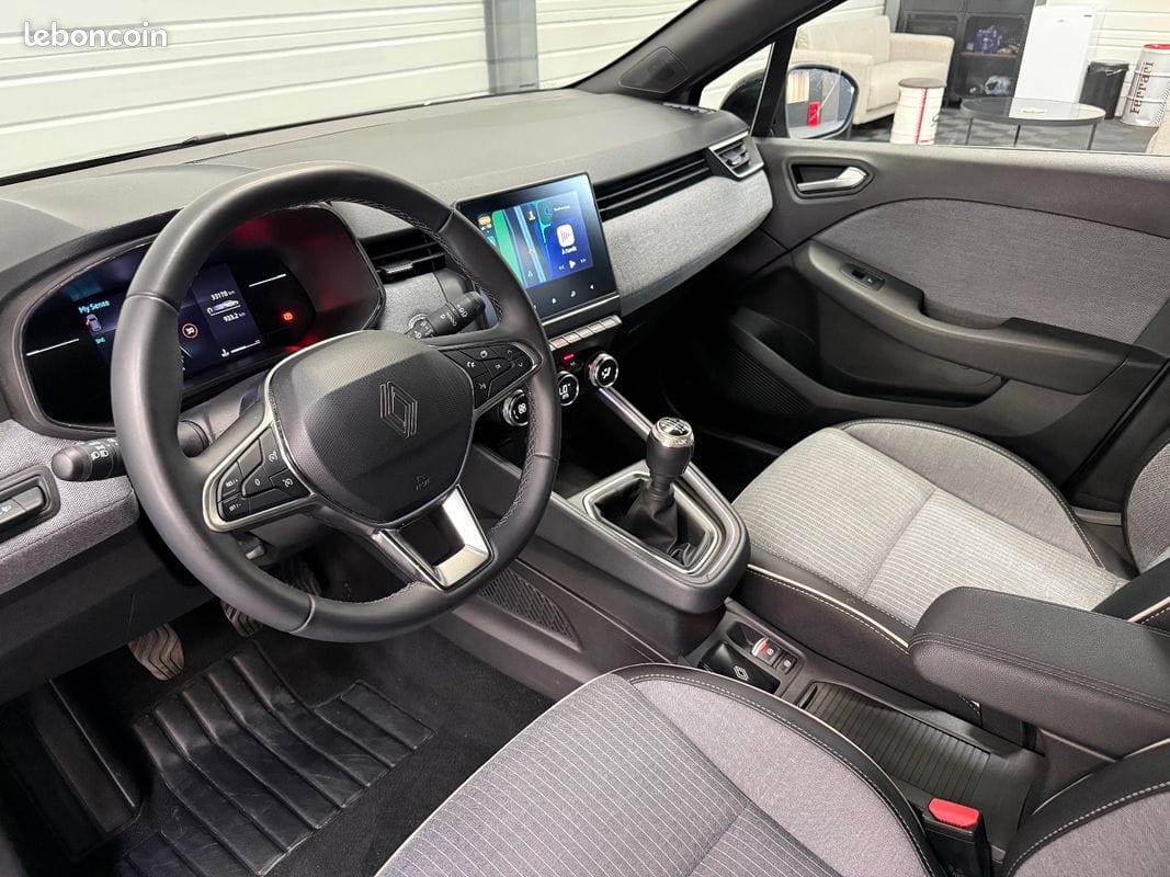 Renault Clio 1.0 TCe 90ch Techno — photo 13