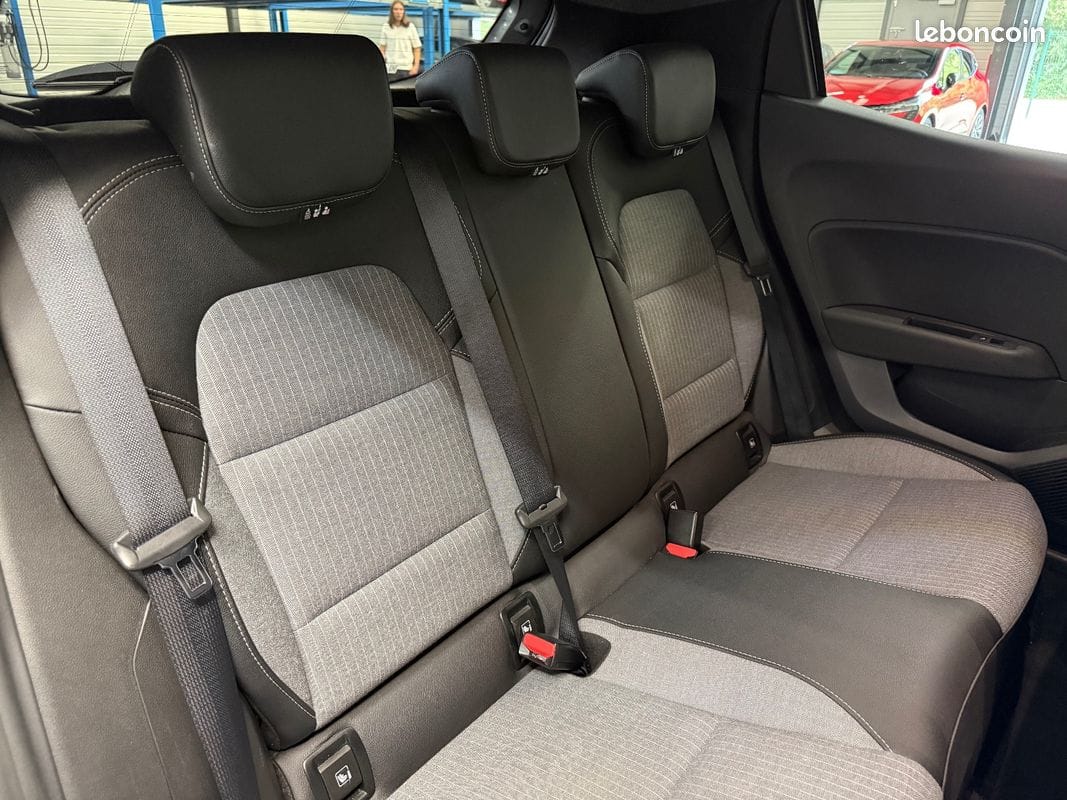 Renault Clio 1.0 TCe 90ch Techno — photo 12