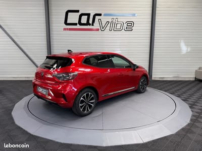 Renault Clio 1.6 E-Tech 145ch full hybrid Techno — photo 3