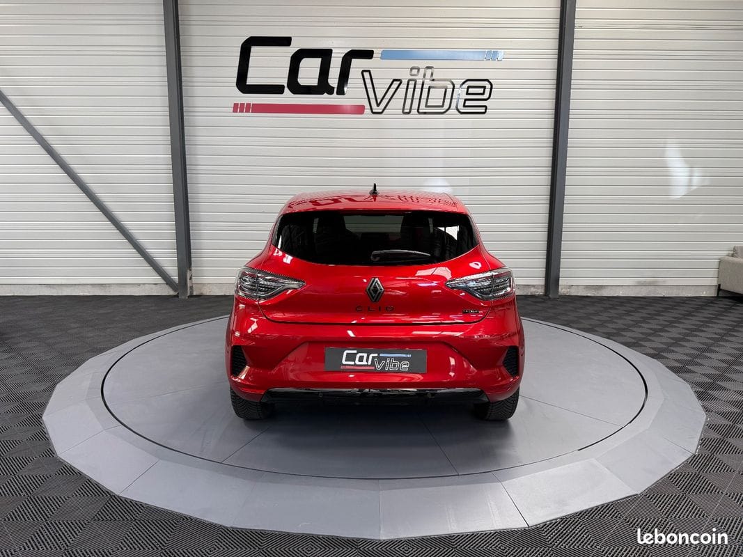 Renault Clio 1.6 E-Tech 145ch full hybrid Techno — photo 9