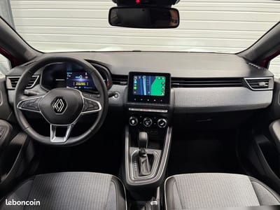 Renault Clio 1.6 E-Tech 145ch full hybrid Techno — photo 2