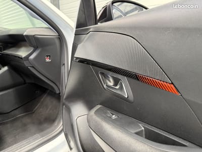 Peugeot 208 Business R 1.2 PureTech 100 S&S Active — photo 24