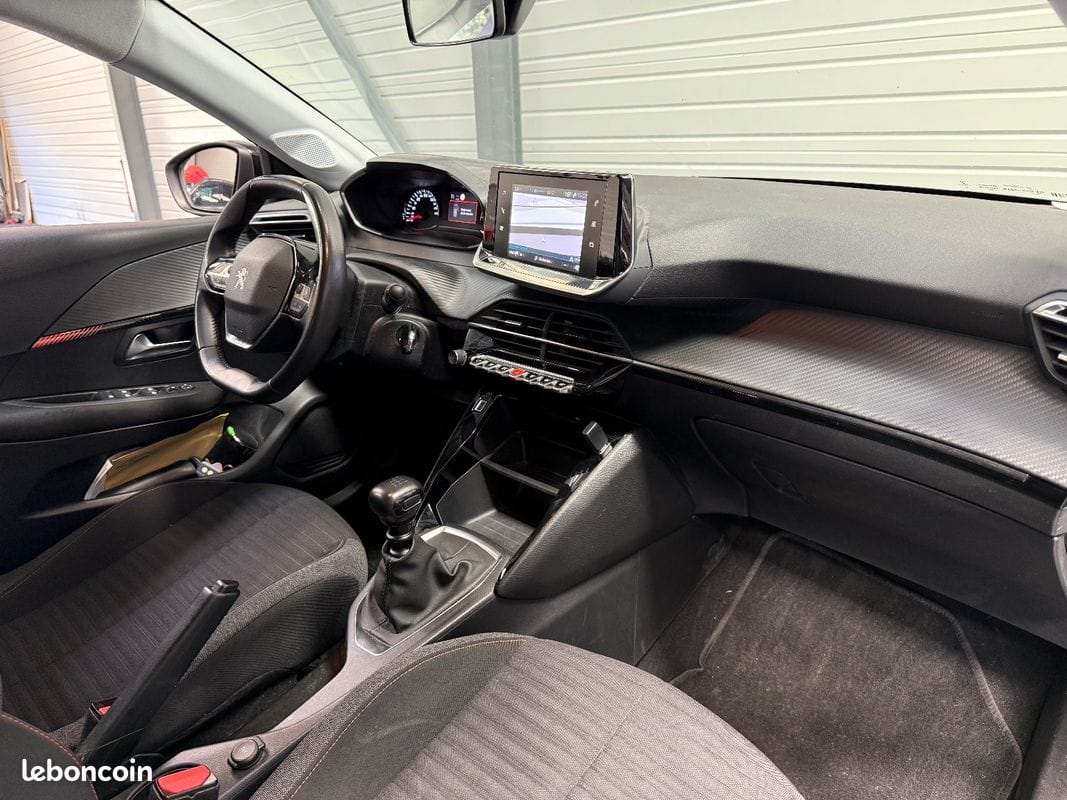 Peugeot 208 Business R 1.2 PureTech 100 S&S Active — photo 16