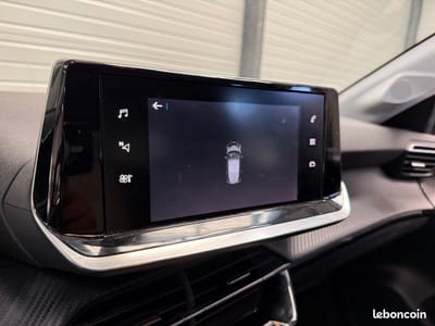Peugeot 208 Business R 1.2 PureTech 100 S&S Active — photo 20
