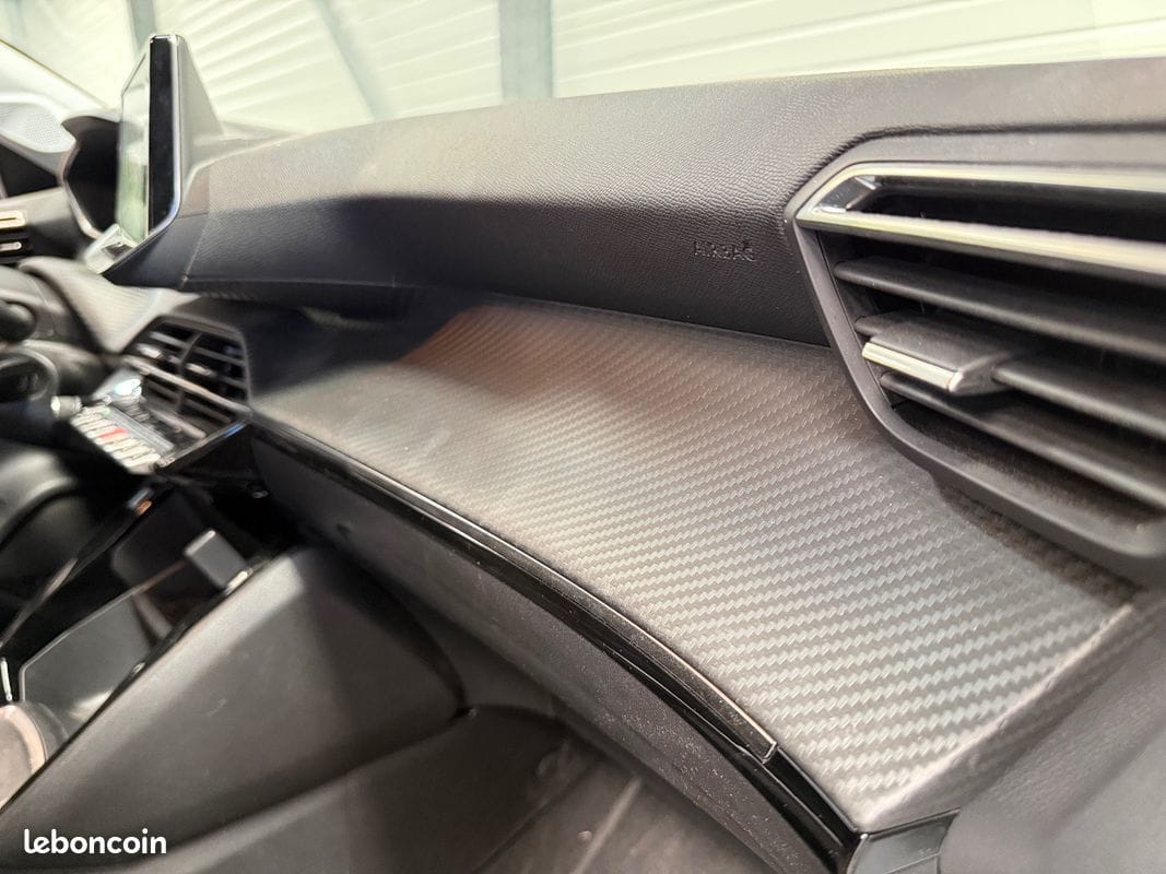 Peugeot 208 Business R 1.2 PureTech 100 S&S Active — photo 22