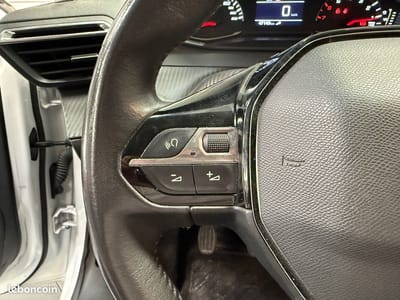 Peugeot 208 Business R 1.2 PureTech 100 S&S Active — photo 13