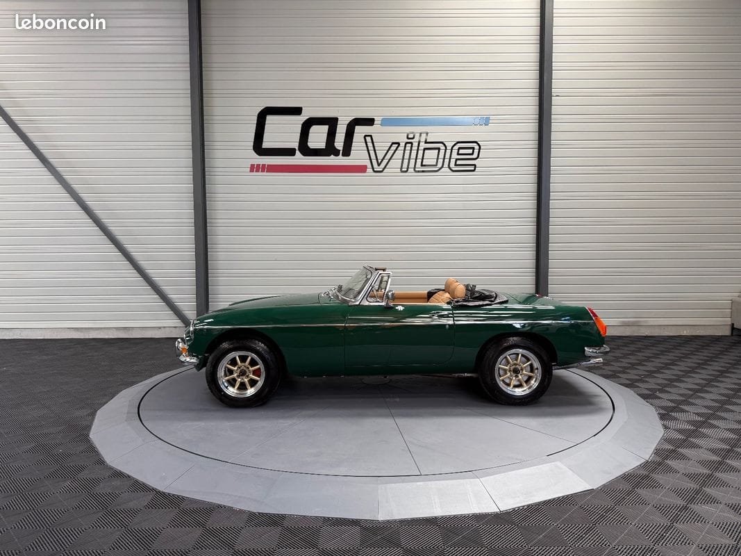 MG MGB GT — photo 7
