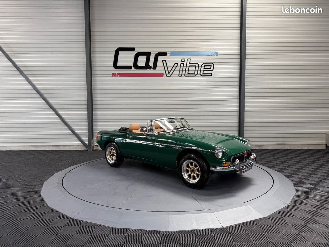 MG MGB GT — photo 1