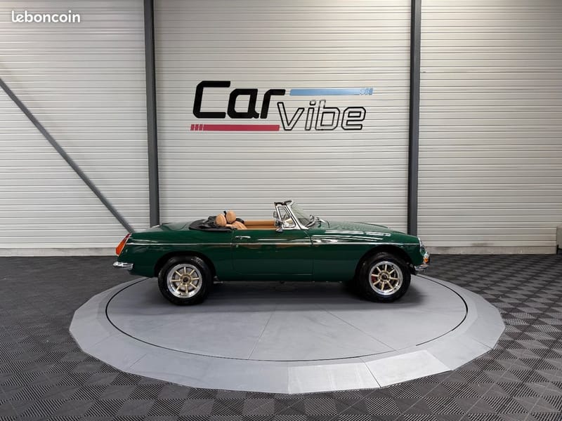 MG MGB GT — photo 4