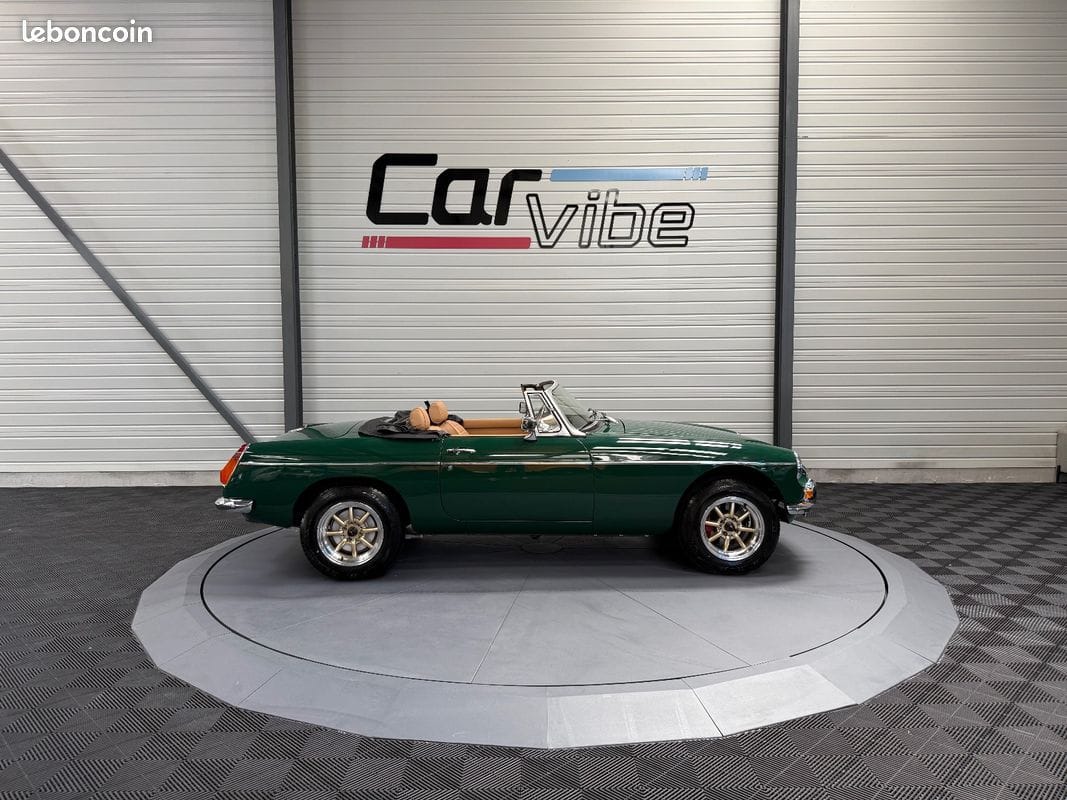 MG MGB GT — photo 4