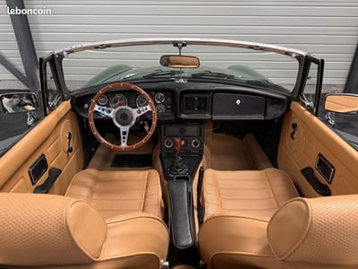 MG MGB GT — photo 11