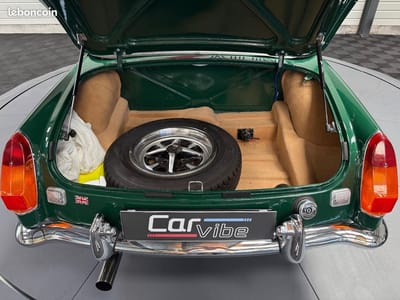 MG MGB GT — photo 22