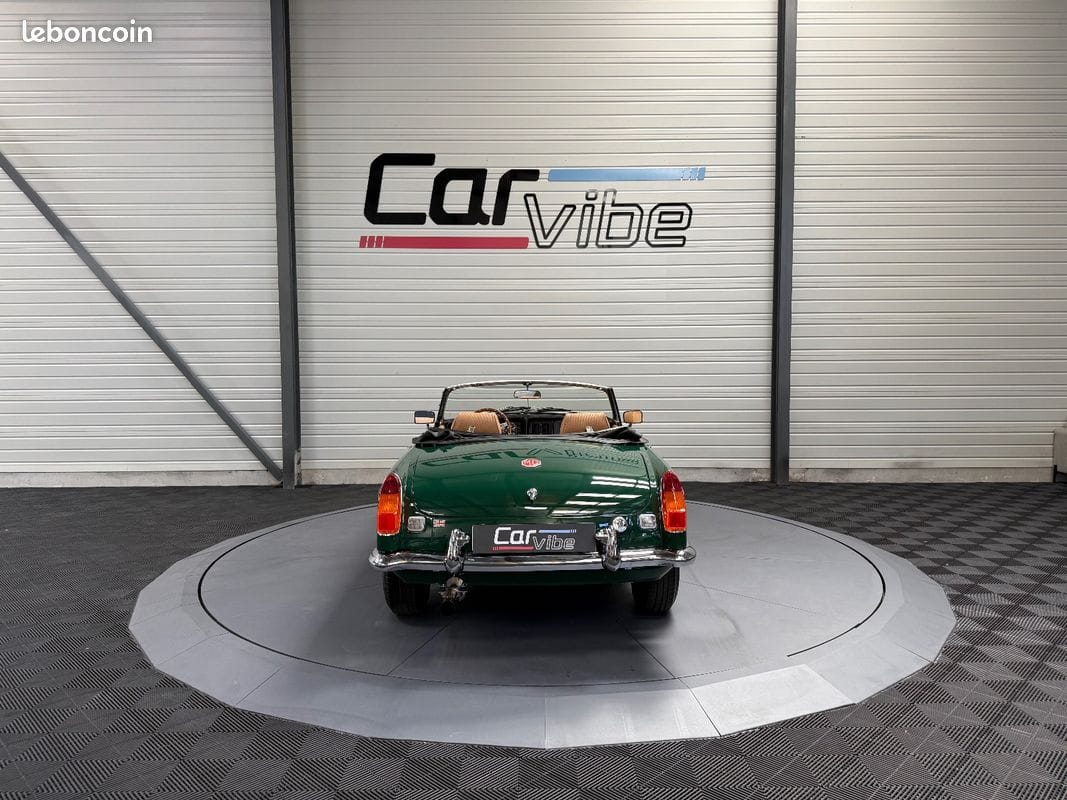 MG MGB GT — photo 9