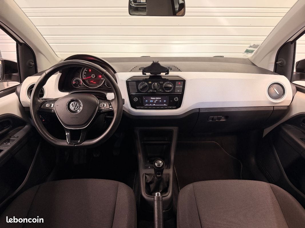 Volkswagen up! 1.0 75 ch Move up! — photo 2