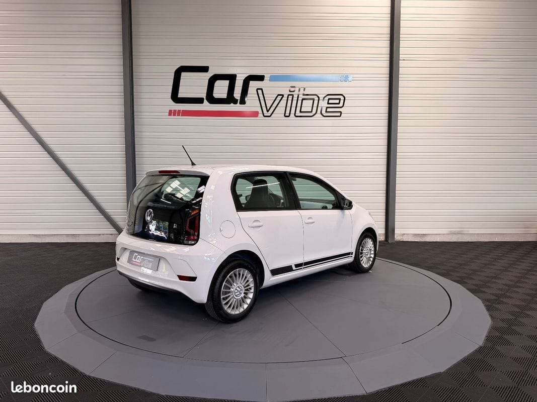 Volkswagen up! 1.0 75 ch Move up! — photo 3