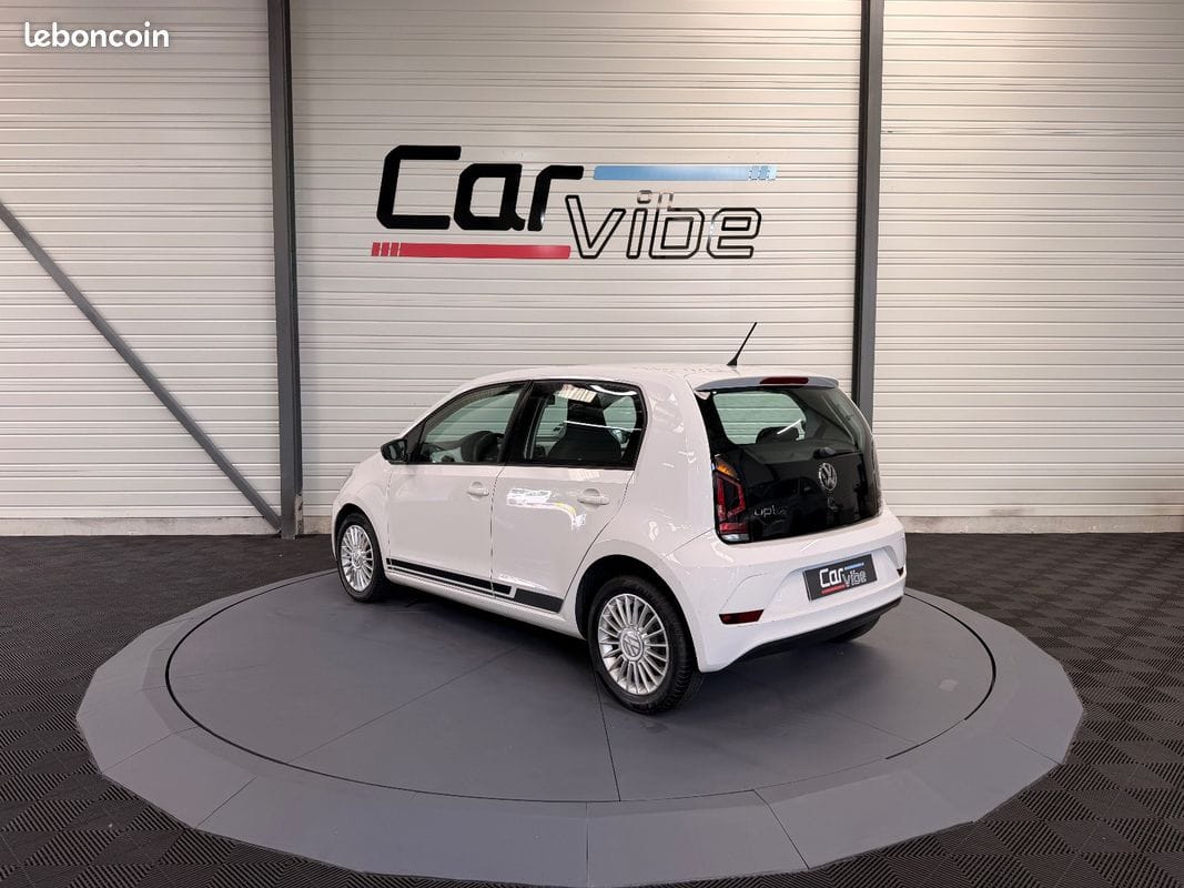 Volkswagen up! 1.0 75 ch Move up! — photo 8