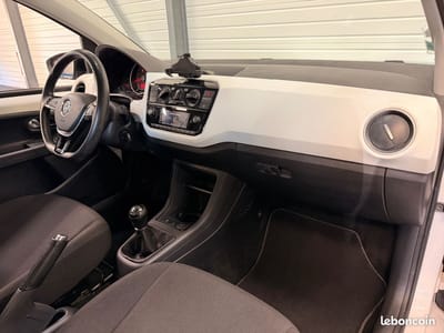 Volkswagen up! 1.0 75 ch Move up! — photo 12