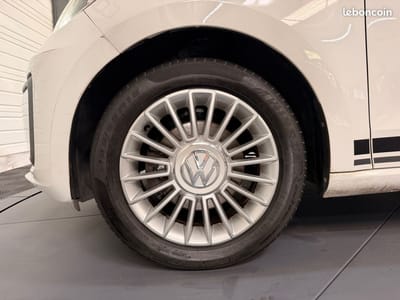 Volkswagen up! 1.0 75 ch Move up! — photo 26