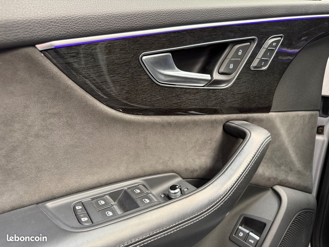 Audi Q7 55 TFSI e 380ch Avus extended quattro Tiptronic — photo 27