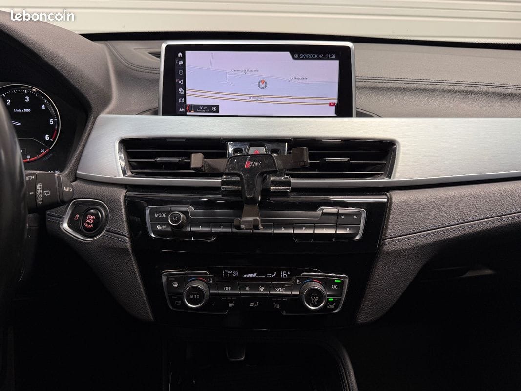 BMW X1 xDrive18dA 150ch M Sport — photo 15
