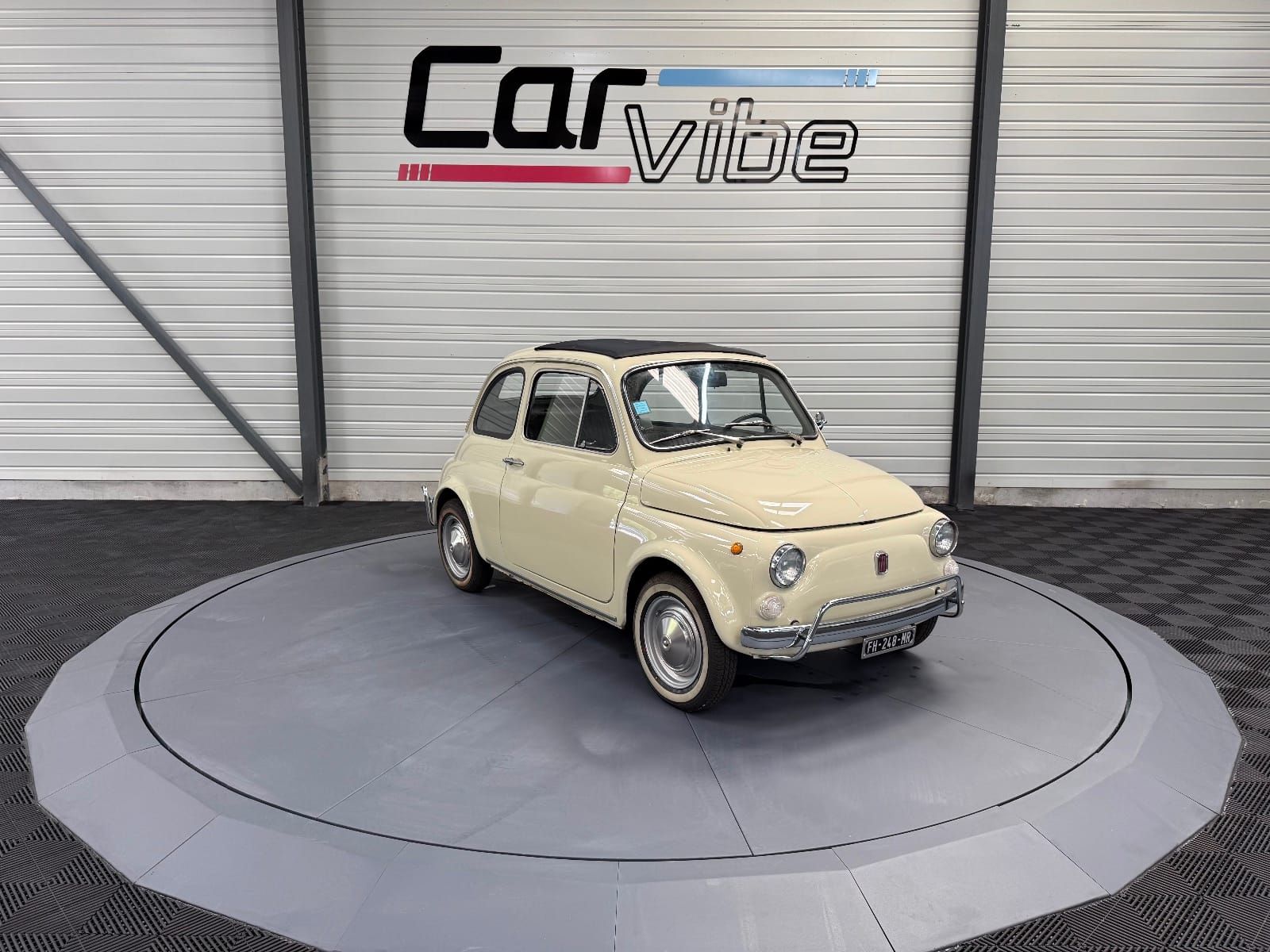 Fiat 500 L — photo 1