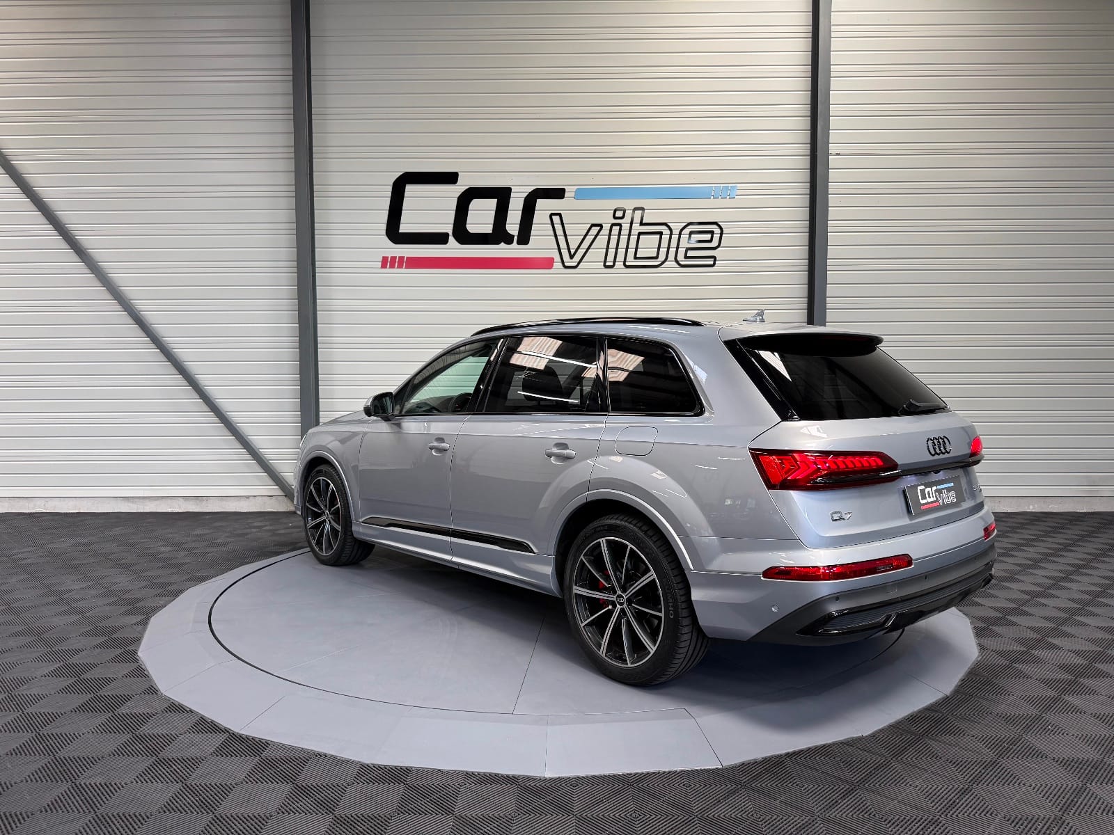 Audi Q7 Avus Extended — photo 9