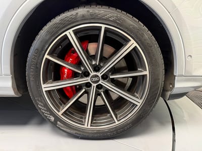 Audi Q7 Avus Extended — photo 32