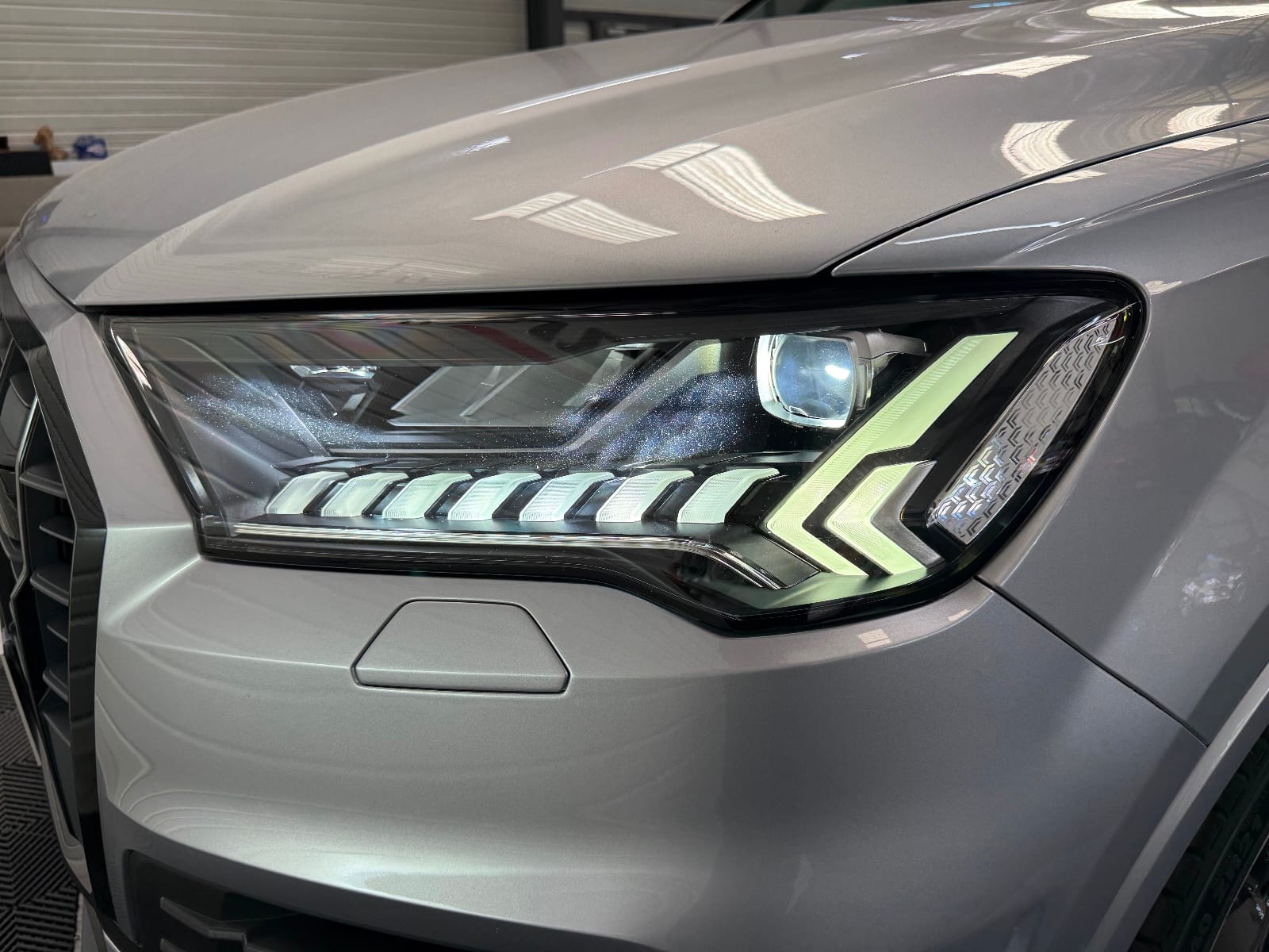 Audi Q7 Avus Extended — photo 30
