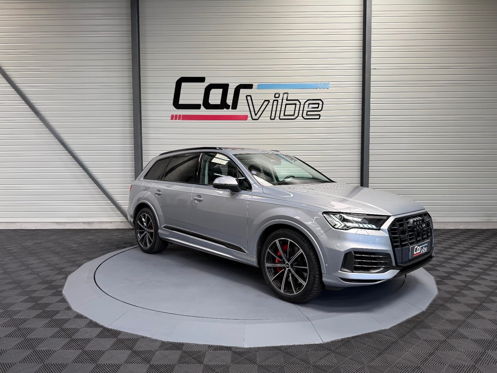 Audi Q7 Avus Extended — photo 1