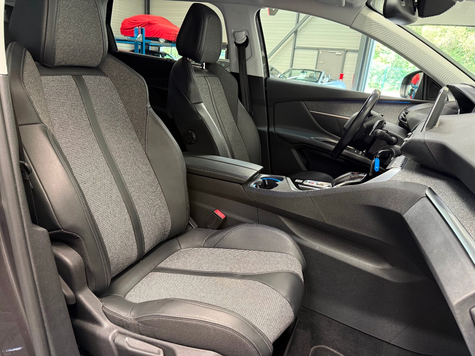 Peugeot 5008 Allure — photo 10
