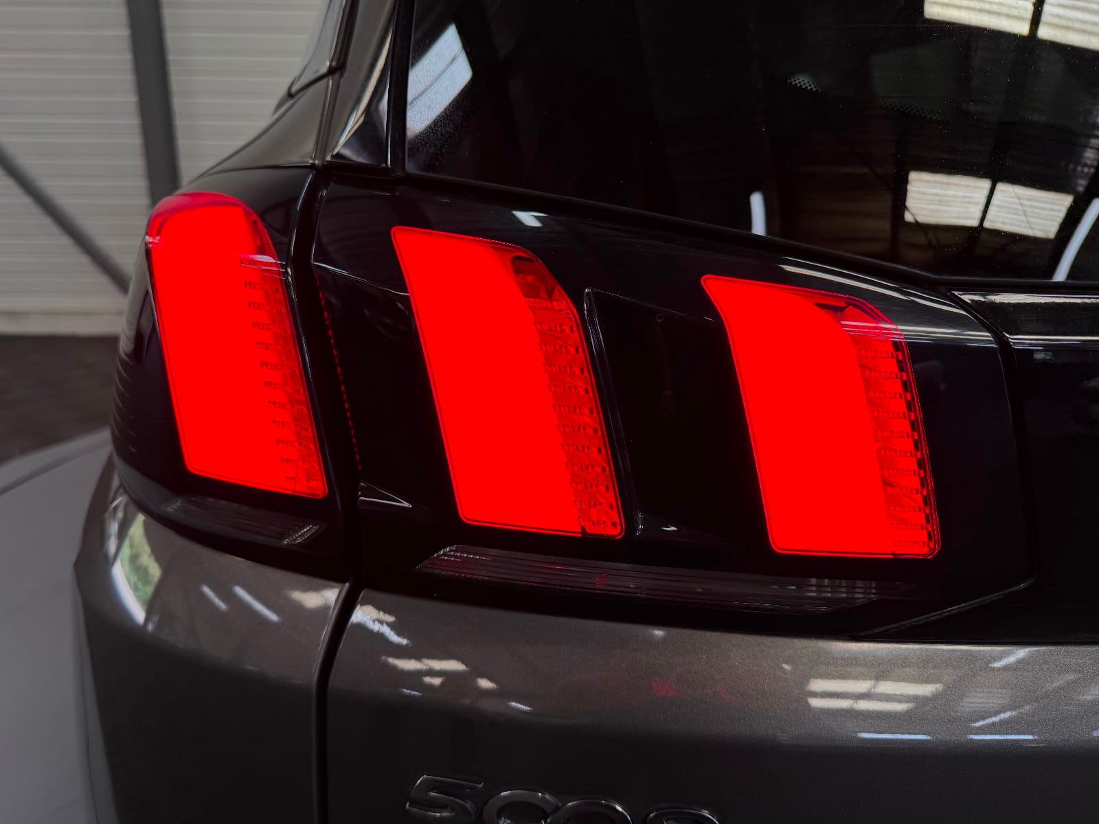 Peugeot 5008 Allure — photo 19