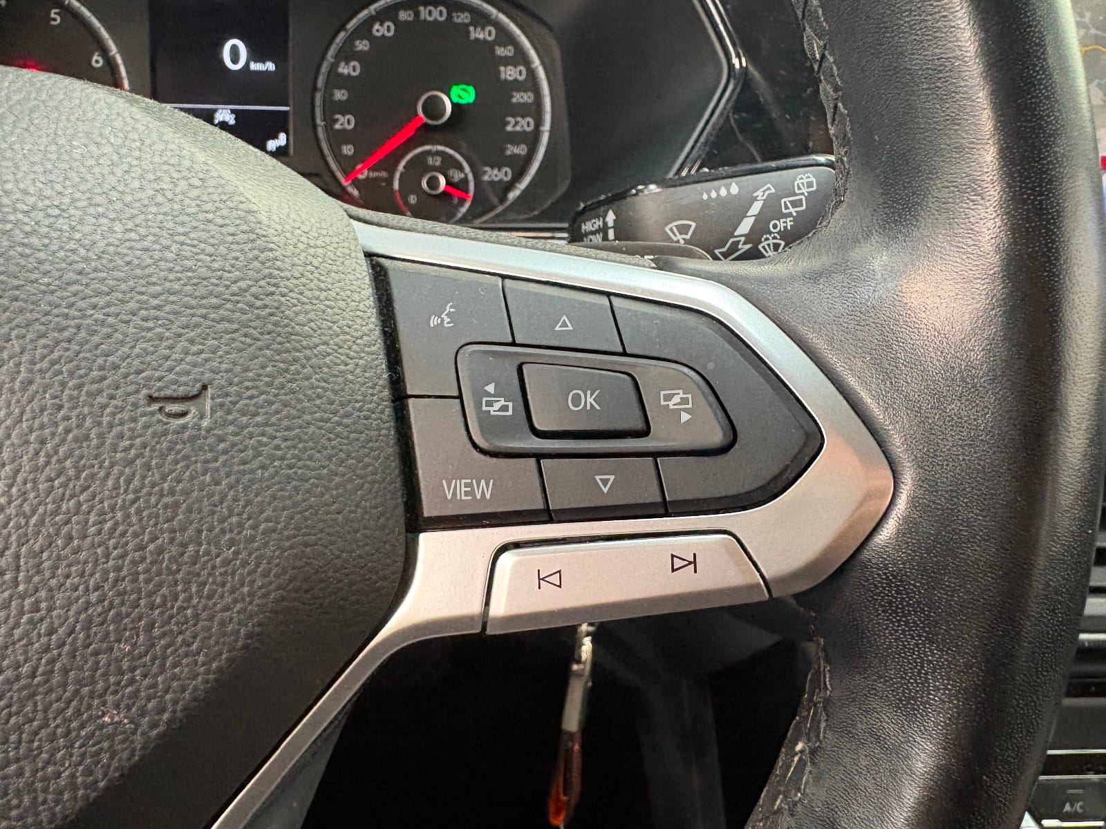 Volkswagen T-cross Lounge Business — photo 13