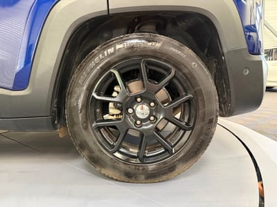 Jeep Renegade Limited — photo 27