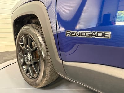 Jeep Renegade Limited — photo 26