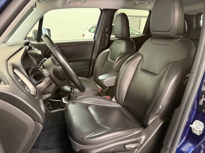Jeep Renegade Limited — photo 11