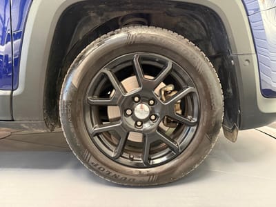 Jeep Renegade Limited — photo 30