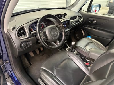 Jeep Renegade Limited — photo 10
