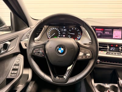 BMW Serie 1 Lounge — photo 12