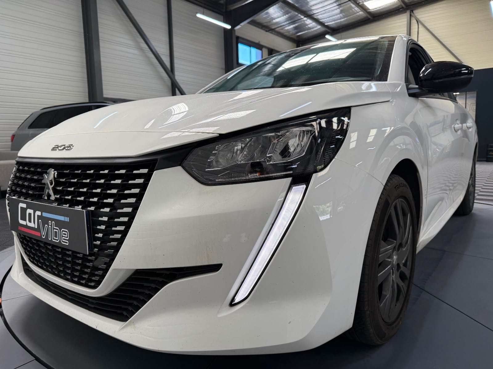 Peugeot 208 Active Pack — photo 25