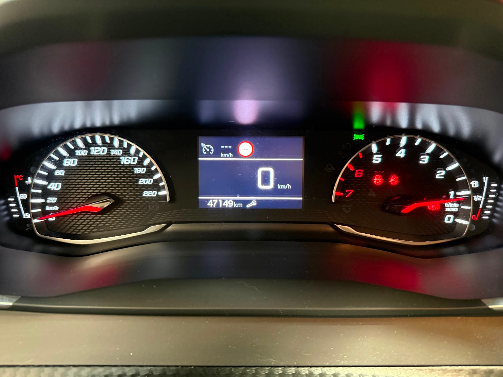 Peugeot 208 Active Pack — photo 12