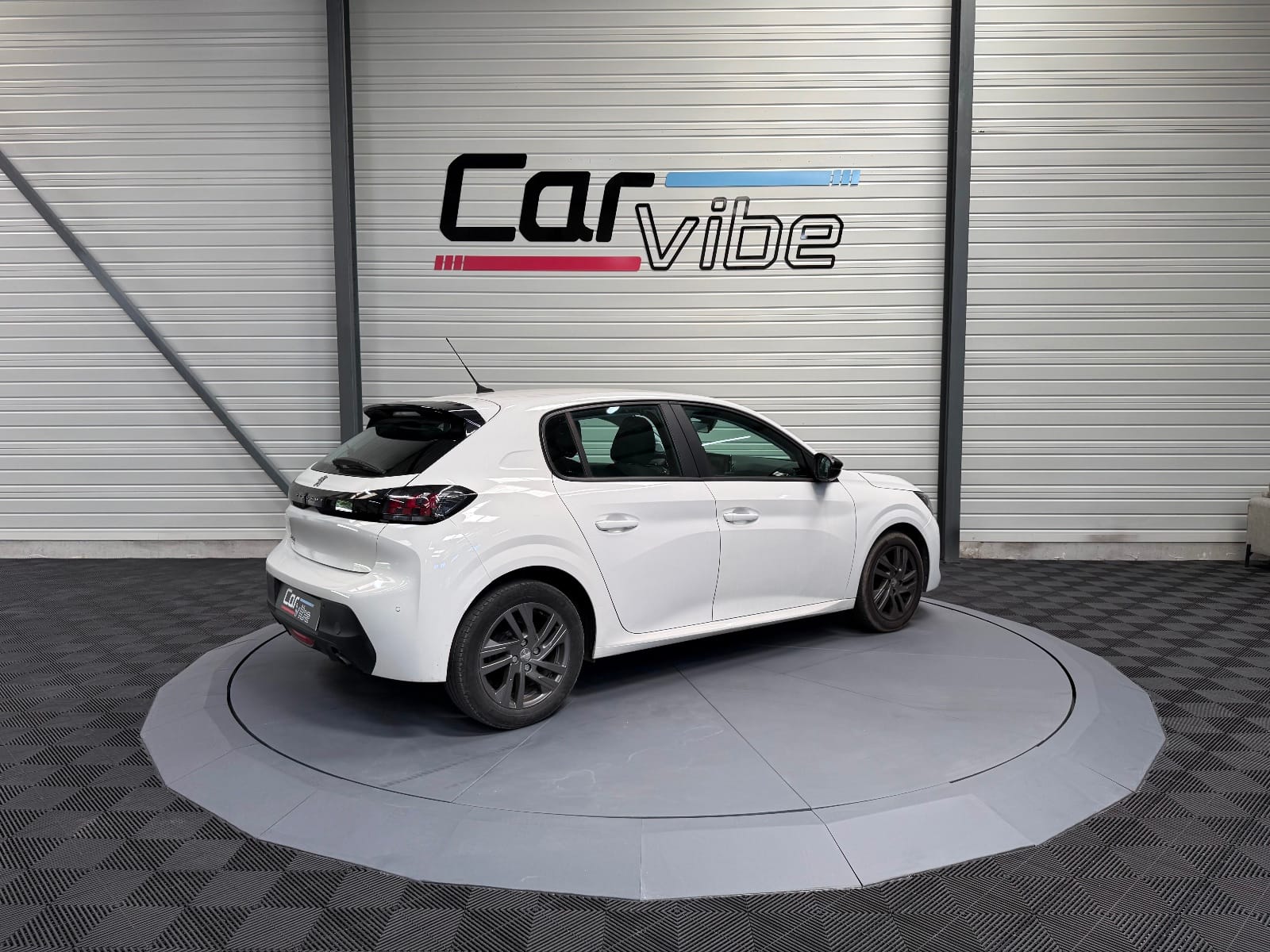 Peugeot 208 Active Pack — photo 3
