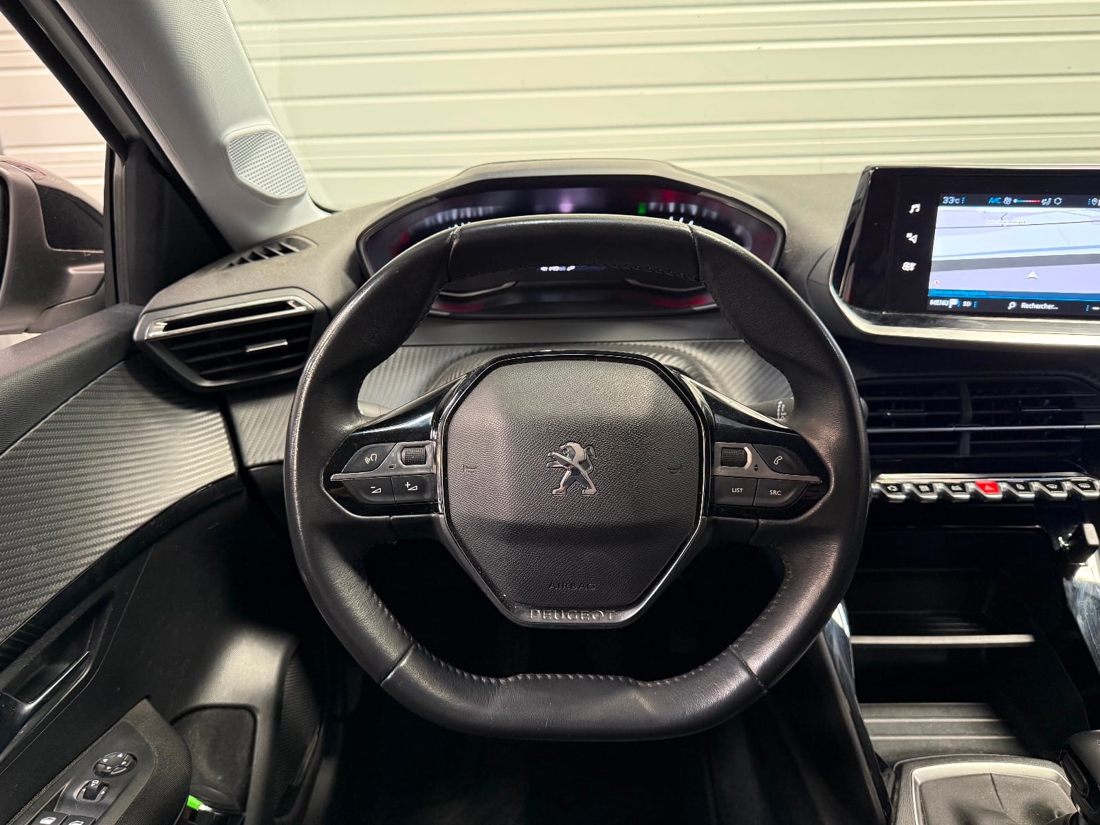 Peugeot 208 Active Pack — photo 11