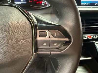 Peugeot 208 Active Pack — photo 14