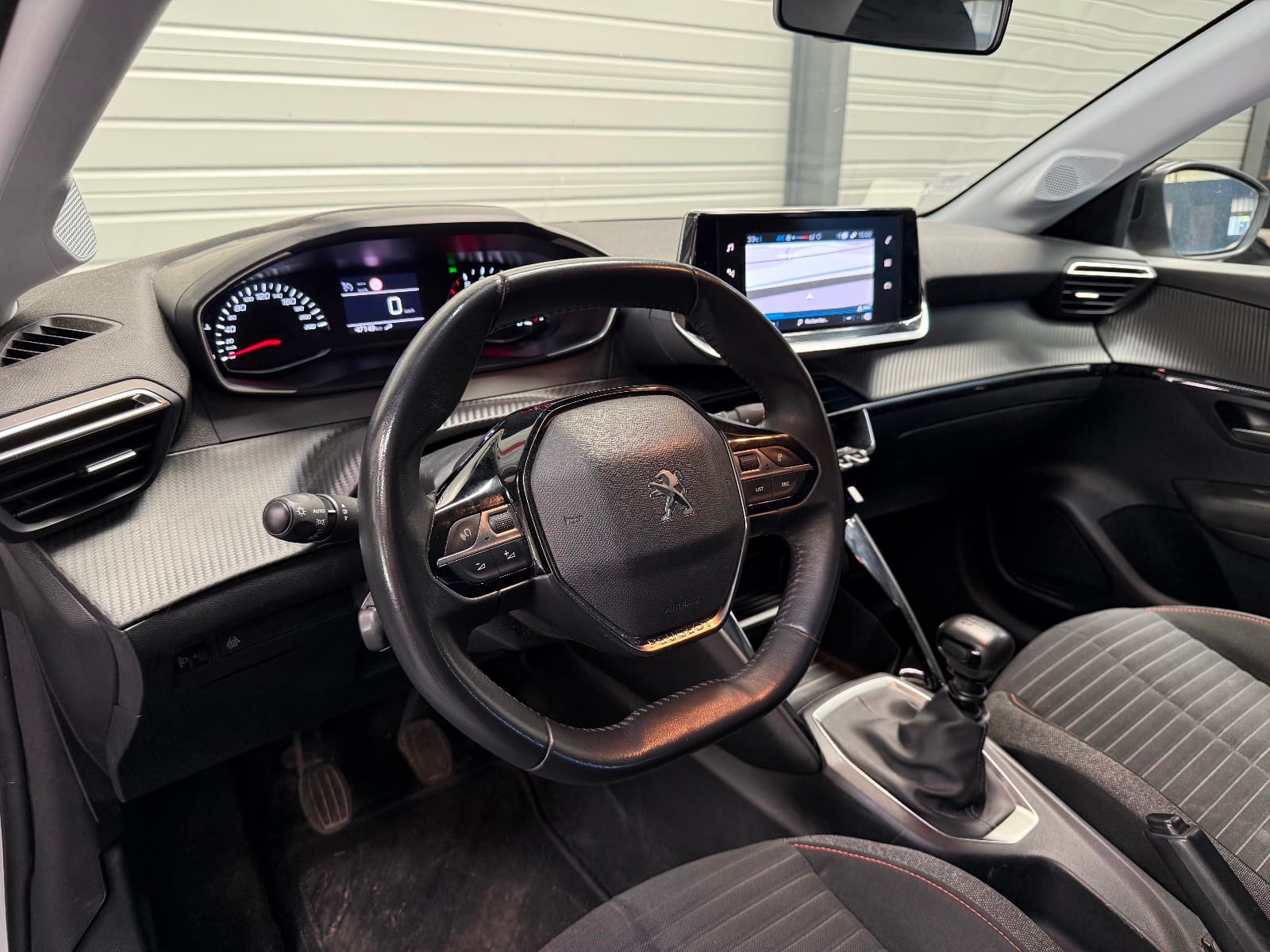 Peugeot 208 Active Pack — photo 10