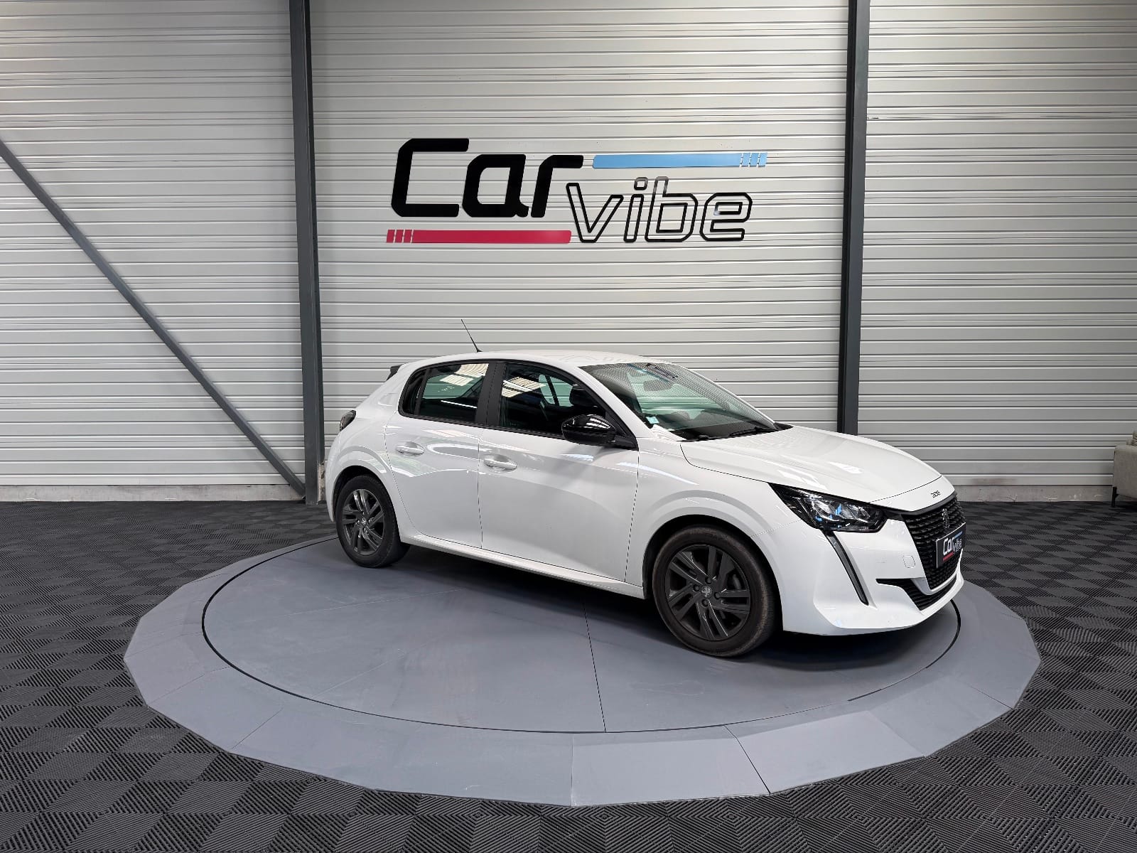 Peugeot 208 Active Pack — photo 1