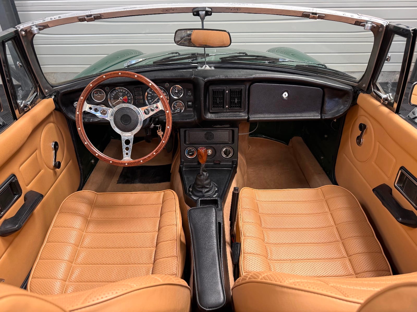 MG MGB — photo 2