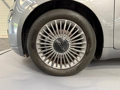 Fiat 500 Nouvelle MY22 Serie 1 Step 2 Icône — photo 21