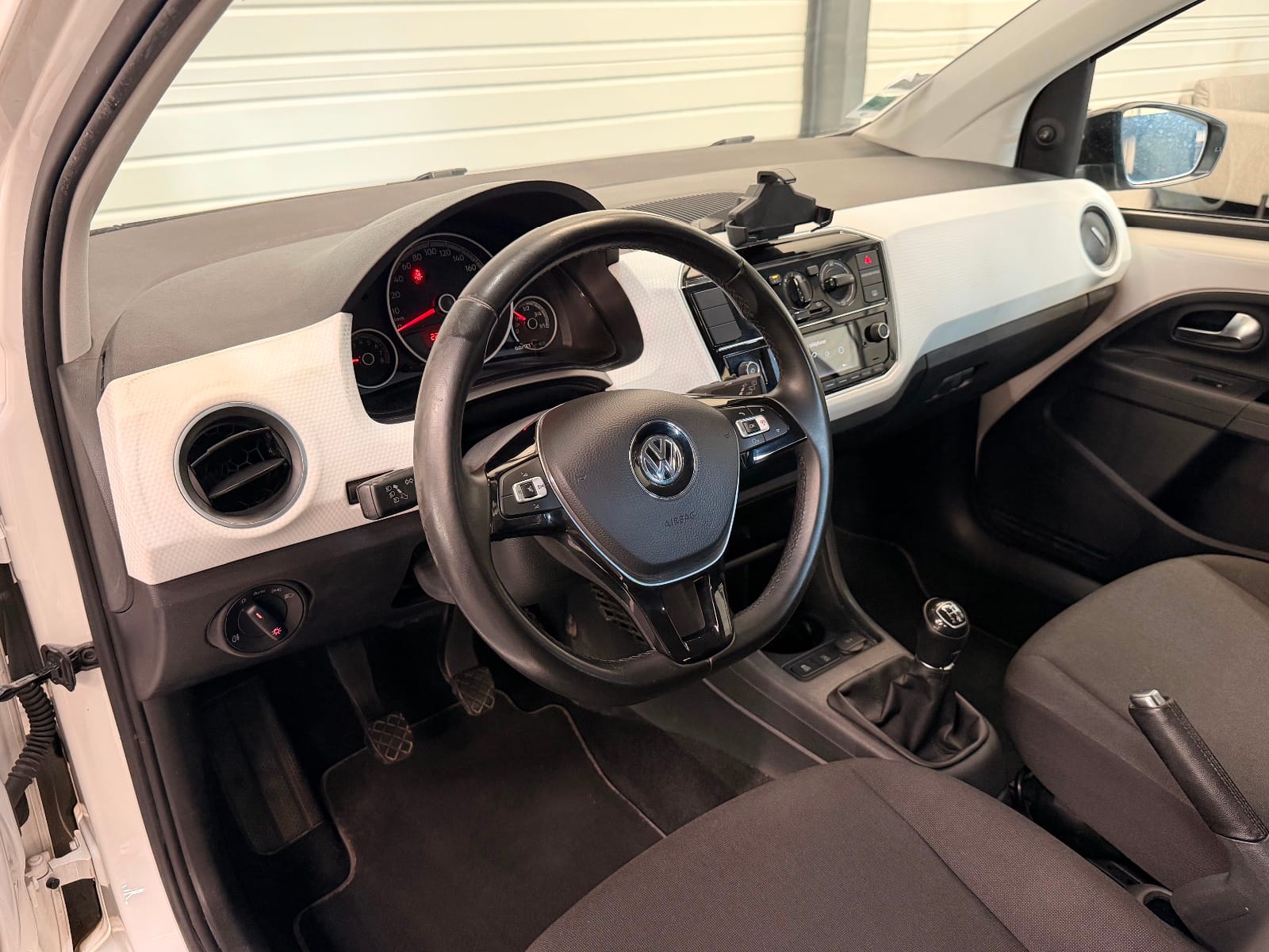 Volkswagen UP Move Up! — photo 10