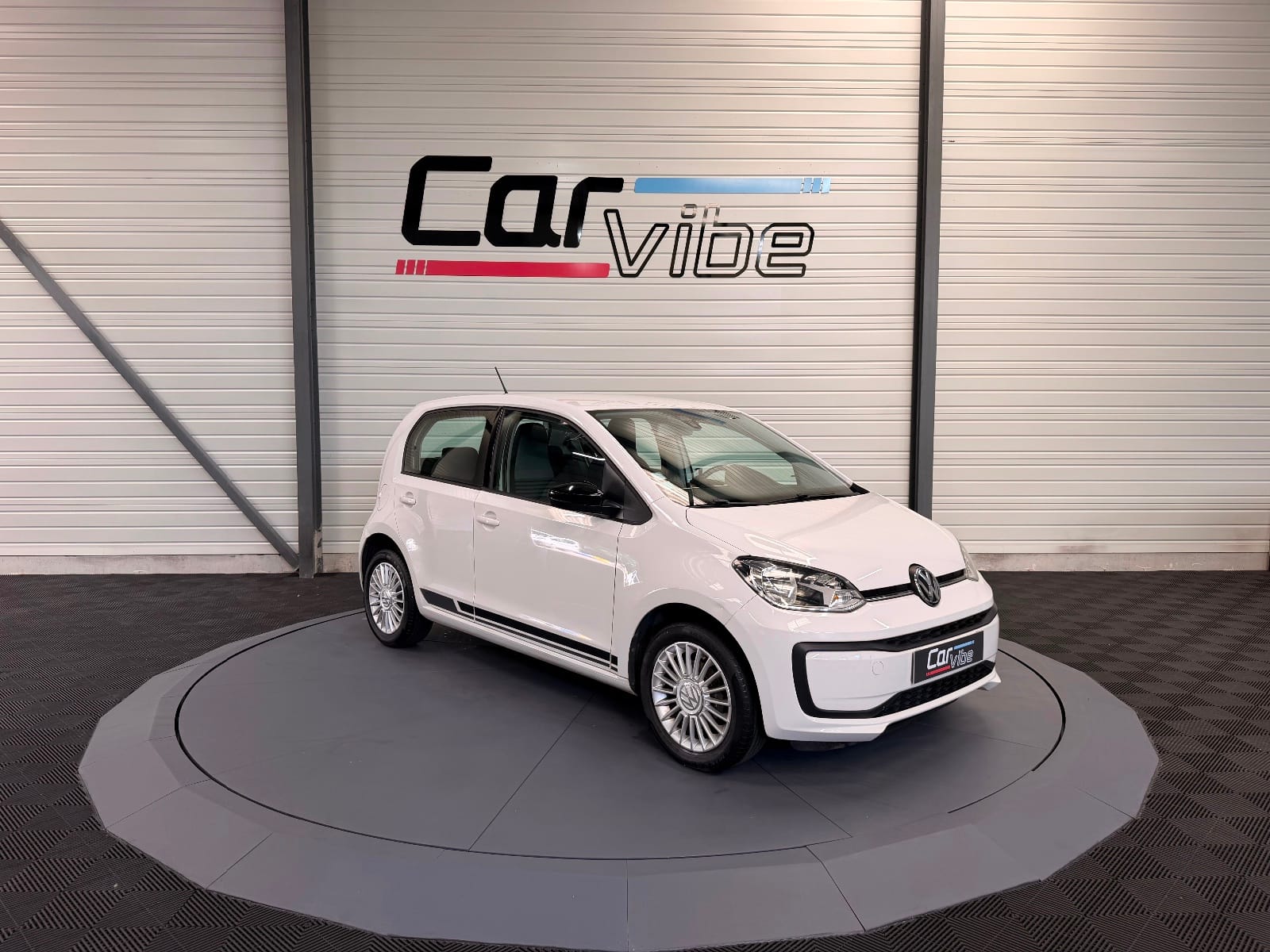 Volkswagen UP Move Up! — photo 1